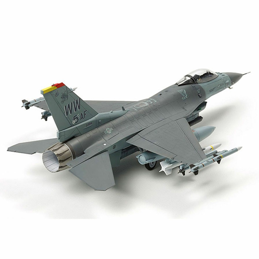 Plastics * | Tamiya 1/72 F-16 Cj Fighting Flacon, With Equipment